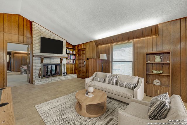 200 Brisco, Marion, TX 78124