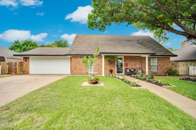 1647 E Pleasant Drive, Midlothian, TX 76065
