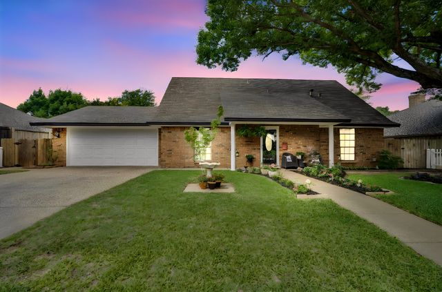 1647 E Pleasant Drive, Midlothian, TX 76065