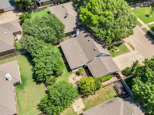 1647 E Pleasant Drive, Midlothian, TX 76065
