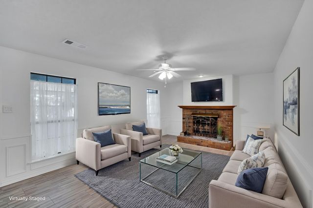 1647 E Pleasant Drive, Midlothian, TX 76065