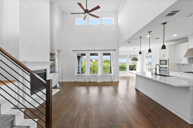 829 Dayridge DR, Dripping Springs, TX 78620
