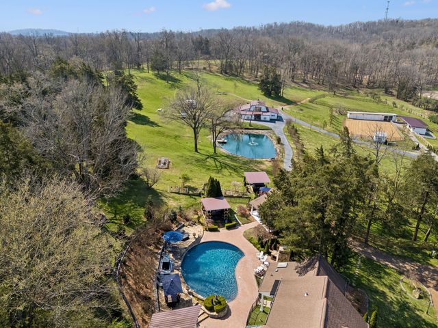2455 Long Hollow Pike, Hendersonville, TN 37075