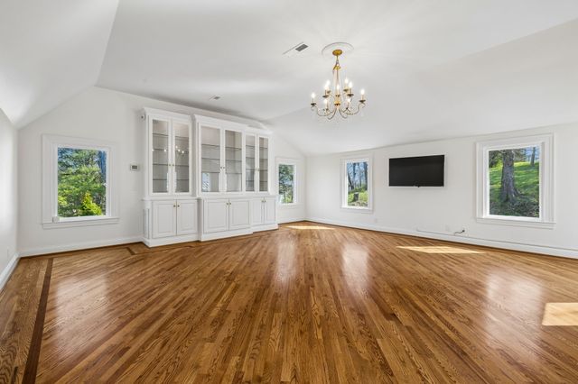 2455 Long Hollow Pike, Hendersonville, TN 37075