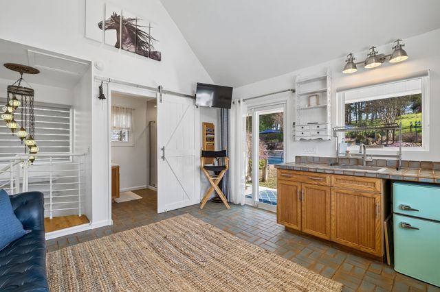 2455 Long Hollow Pike, Hendersonville, TN 37075