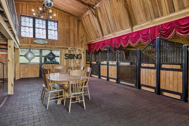 2455 Long Hollow Pike, Hendersonville, TN 37075