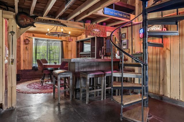 2455 Long Hollow Pike, Hendersonville, TN 37075