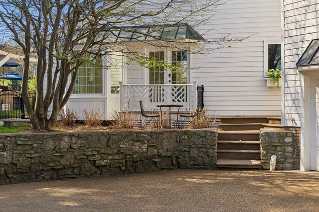 2455 Long Hollow Pike, Hendersonville, TN 37075