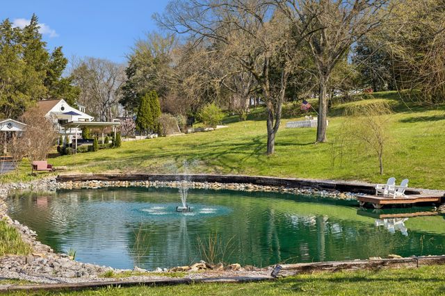 2455 Long Hollow Pike, Hendersonville, TN 37075