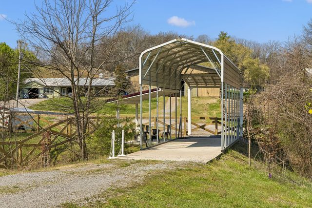 2455 Long Hollow Pike, Hendersonville, TN 37075