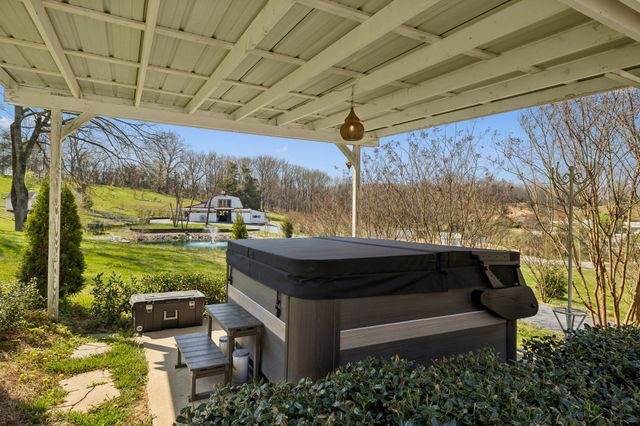 2455 Long Hollow Pike, Hendersonville, TN 37075