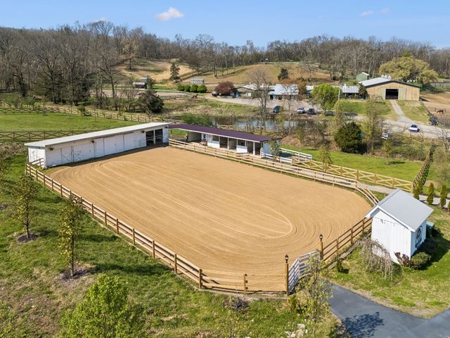 2455 Long Hollow Pike, Hendersonville, TN 37075