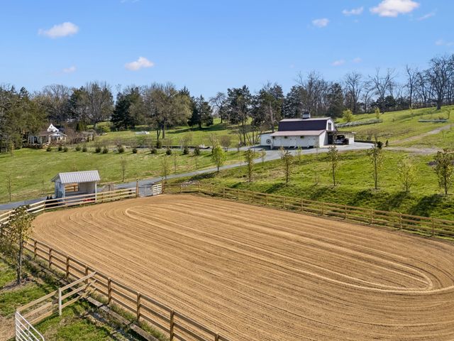 2455 Long Hollow Pike, Hendersonville, TN 37075