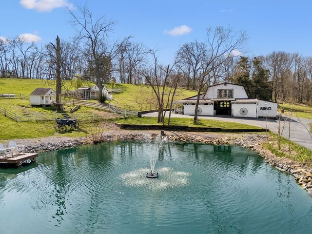 2455 Long Hollow Pike, Hendersonville, TN 37075