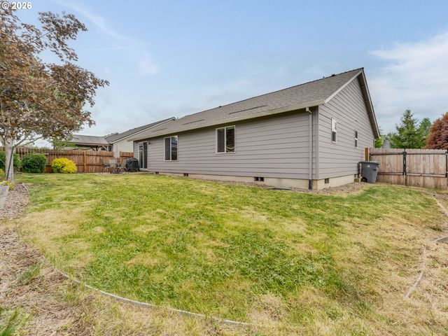 683 Ne SUMMERFIELD St, Mc Minnville, OR 97128