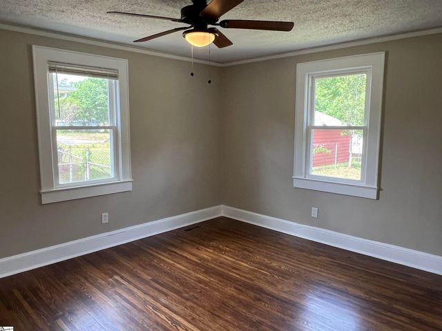 1600 W Parker Road, Greenville, SC 29617