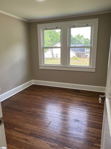 1600 W Parker Road, Greenville, SC 29617