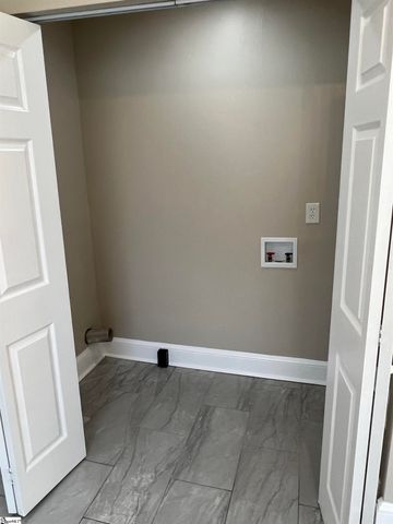 1600 W Parker Road, Greenville, SC 29617