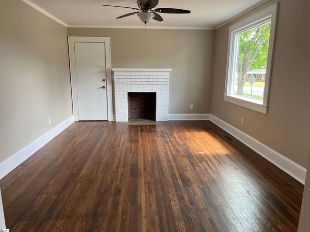 1600 W Parker Road, Greenville, SC 29617