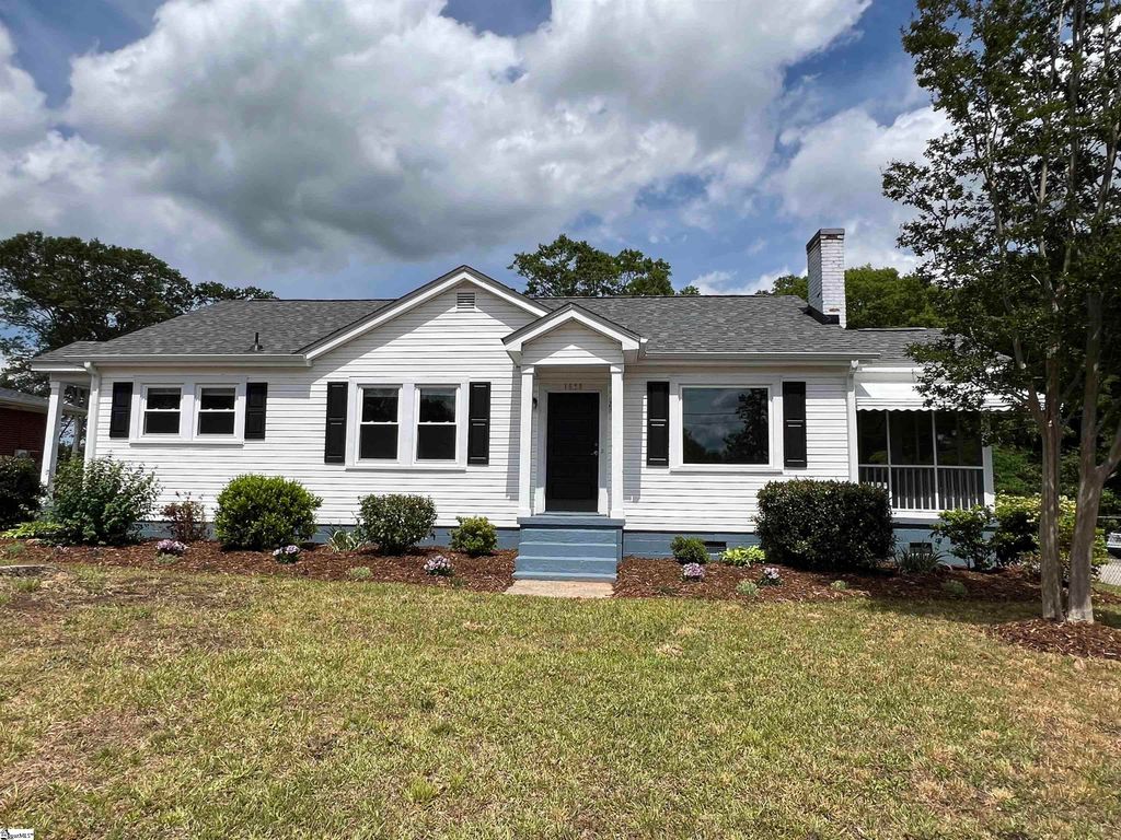 1600 W Parker Road, Greenville, SC 29617