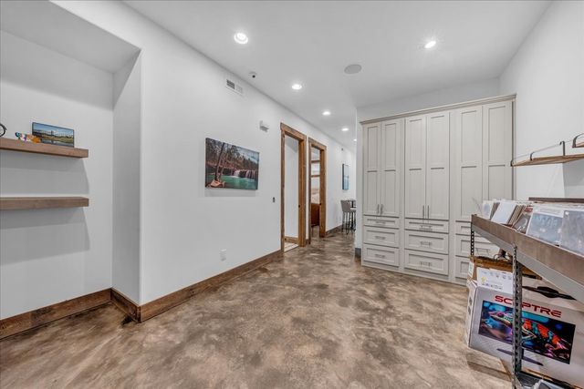 317 Little Creek Rd, Pleasant Shade, TN 37145