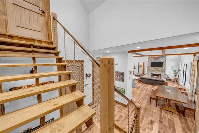 317 Little Creek Rd, Pleasant Shade, TN 37145