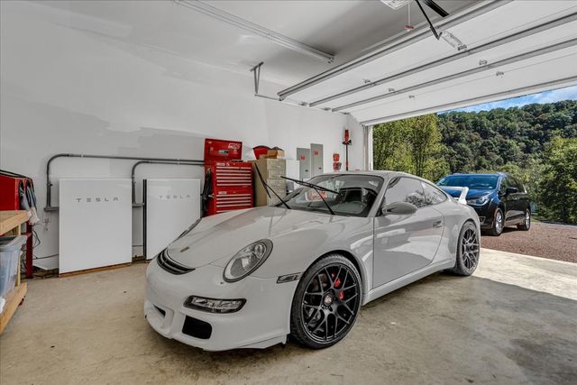 317 Little Creek Rd, Pleasant Shade, TN 37145