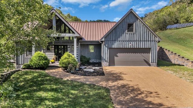 317 Little Creek Rd, Pleasant Shade, TN 37145