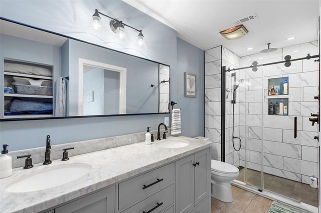 385 E COUNTRY CIRCLE DRIVE, Port Orange, FL 32128