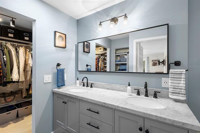 385 E COUNTRY CIRCLE DRIVE, Port Orange, FL 32128