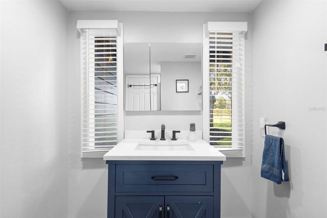 385 E COUNTRY CIRCLE DRIVE, Port Orange, FL 32128