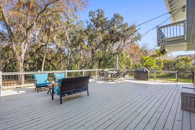 385 E COUNTRY CIRCLE DRIVE, Port Orange, FL 32128