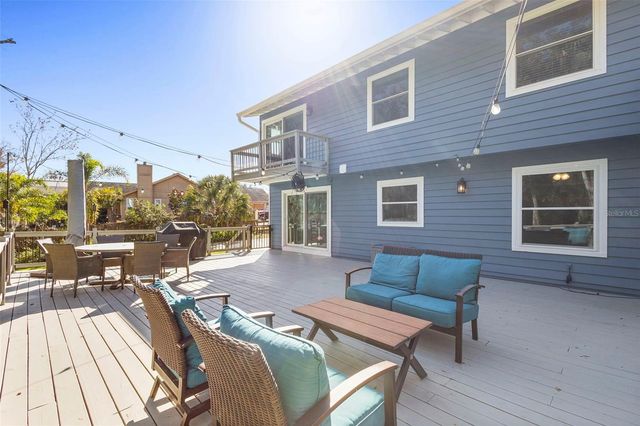 385 E COUNTRY CIRCLE DRIVE, Port Orange, FL 32128