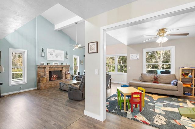 385 E COUNTRY CIRCLE DRIVE, Port Orange, FL 32128