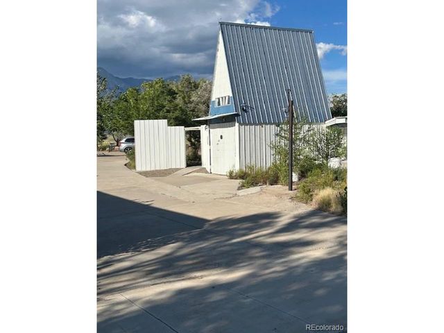 11858 7th St, Blanca, CO 81123