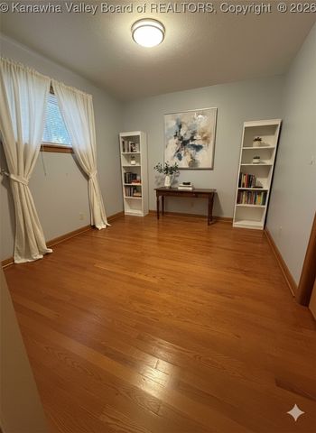 2005 Grant Avenue, St Albans, WV 25177