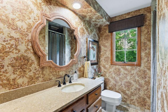 2657 Valley View Lane, New Brighton, MN 55112