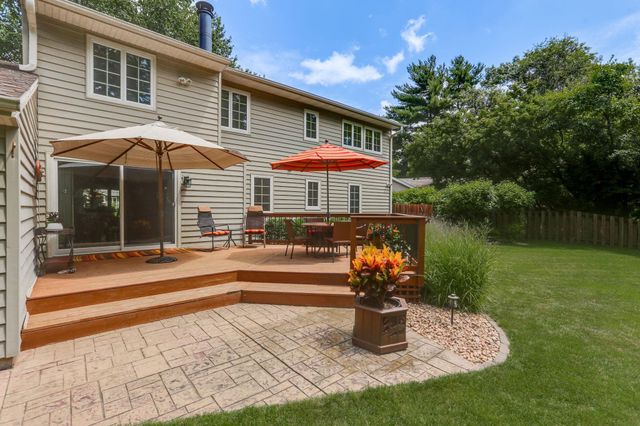 2657 Valley View Lane, New Brighton, MN 55112