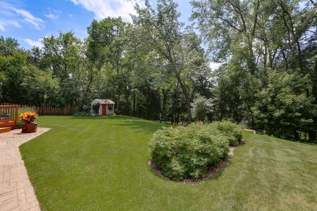 2657 Valley View Lane, New Brighton, MN 55112