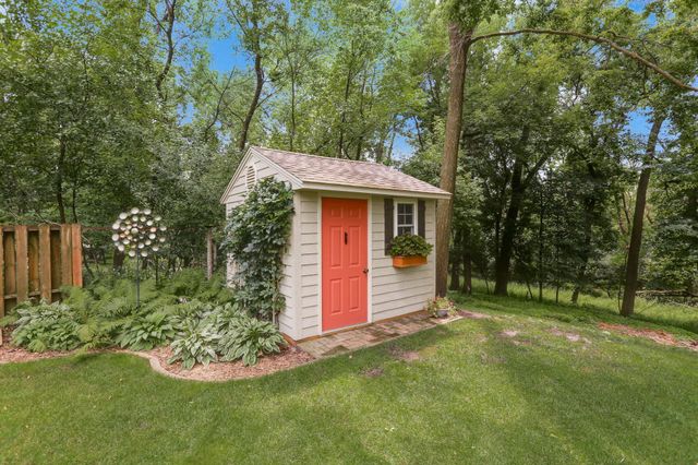 2657 Valley View Lane, New Brighton, MN 55112