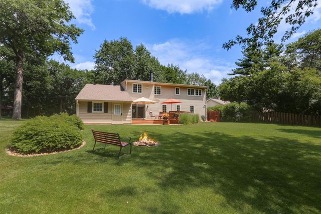 2657 Valley View Lane, New Brighton, MN 55112