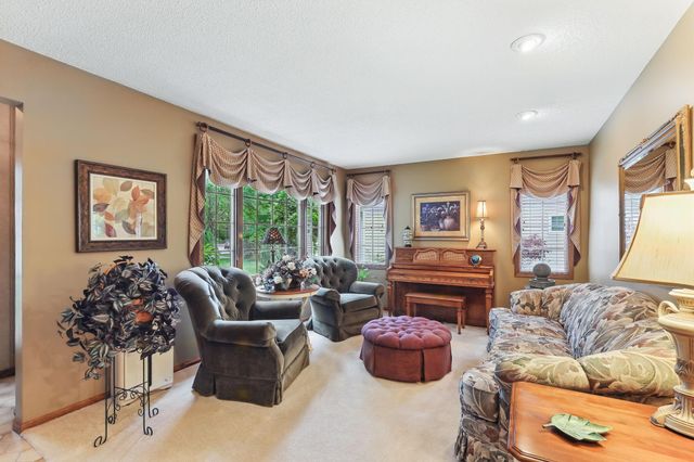 2657 Valley View Lane, New Brighton, MN 55112