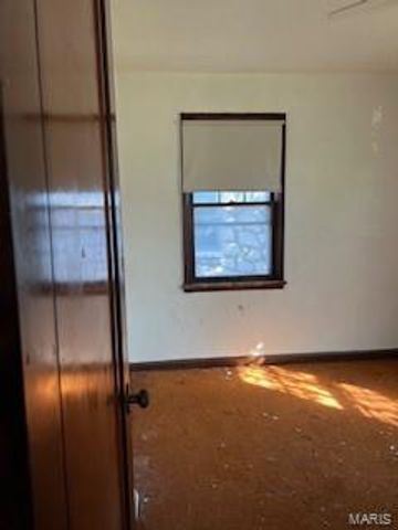 5300 Bermuda Drive, Normandy, MO 63121