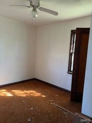 5300 Bermuda Drive, Normandy, MO 63121