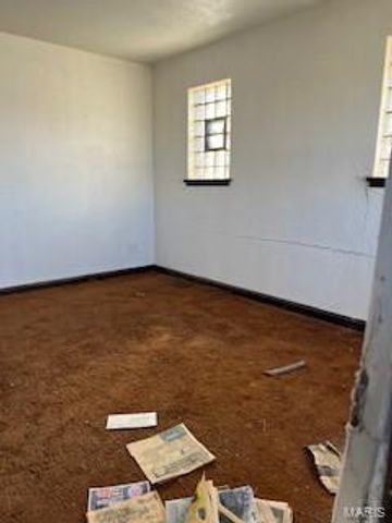 5300 Bermuda Drive, Normandy, MO 63121