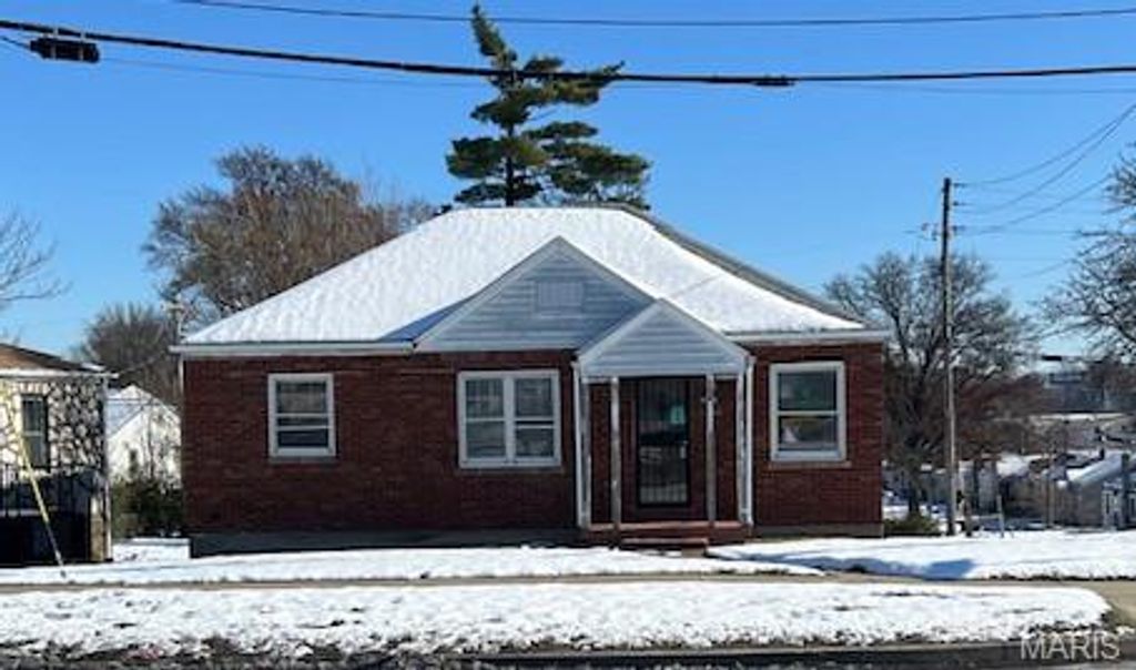 5300 Bermuda Drive, Normandy, MO 63121