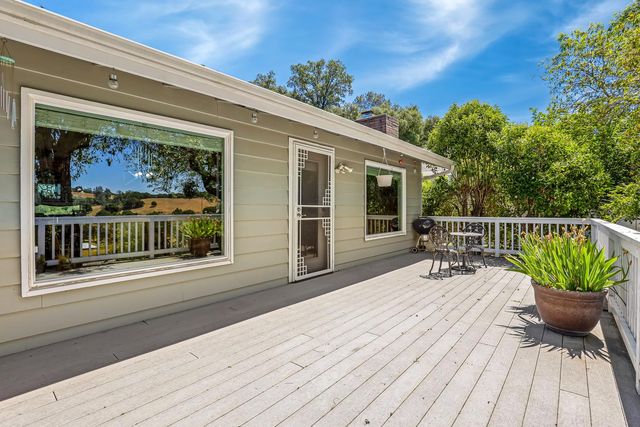 457 Russell Rd, San Andreas, CA 95249