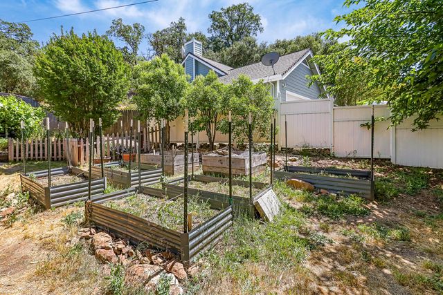 457 Russell Rd, San Andreas, CA 95249