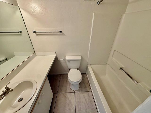 3800 SW 20TH AVENUE 207, Gainesville, FL 32607