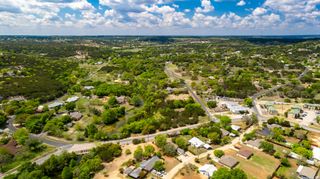 198 Lakeway Dr, Kerrville, TX 78028